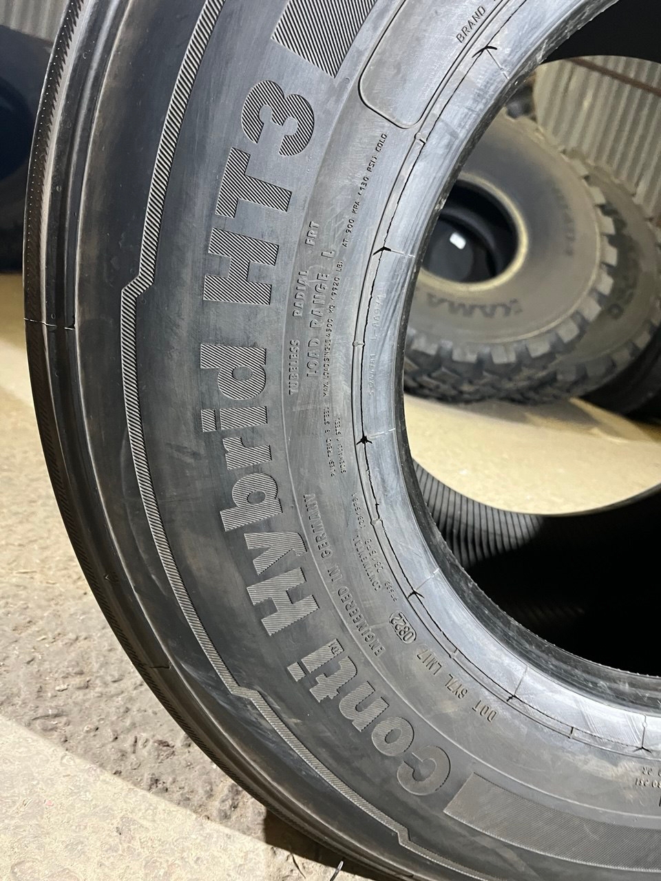 Грузовая шина Continental HT3 Conti Hybrid 435/50 R19.5 160J, прицеп