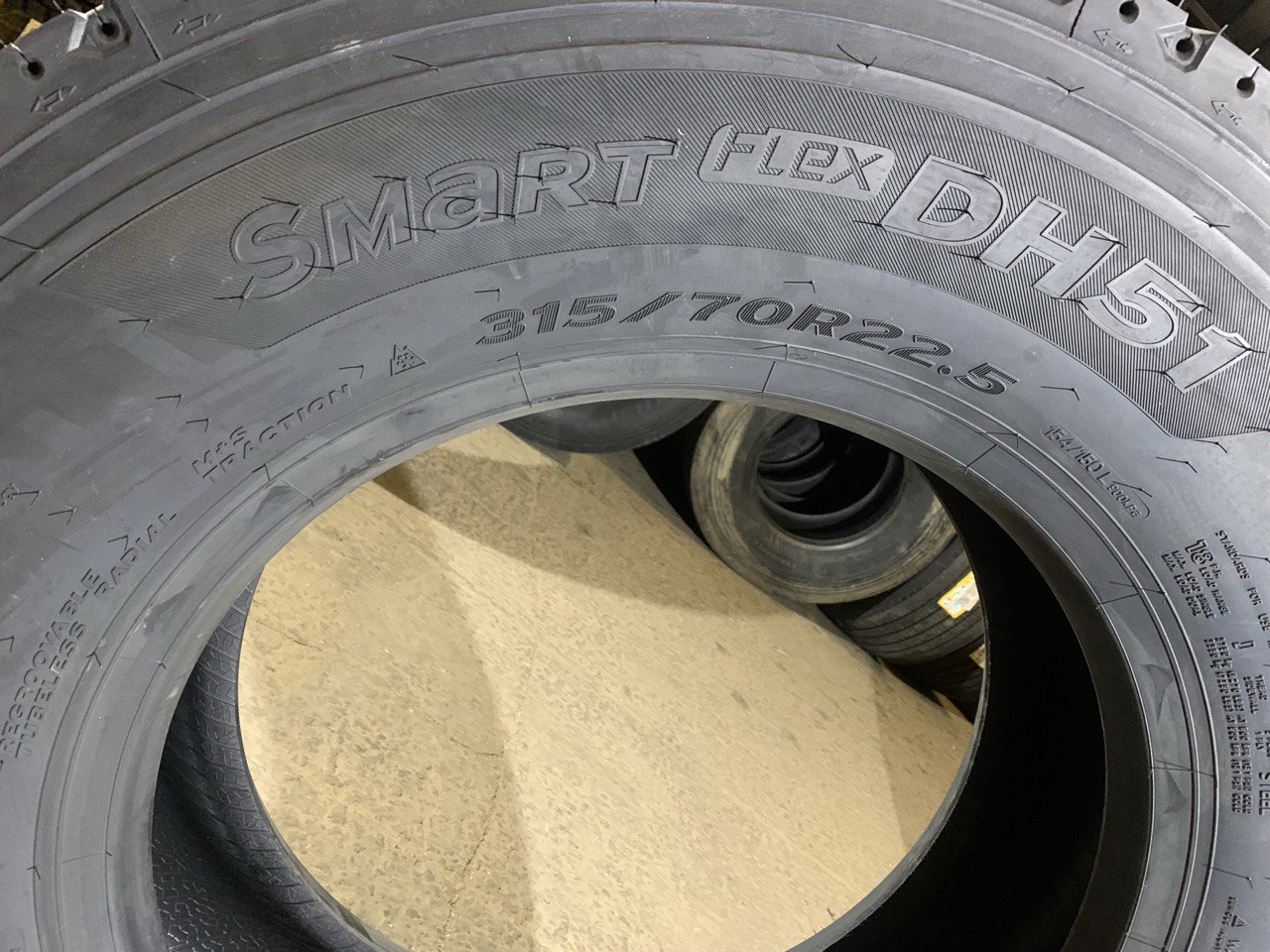 Грузовая шина Hankook DH51 Smart Flex 315/70 R22.5 154/150L, Ведущая ось