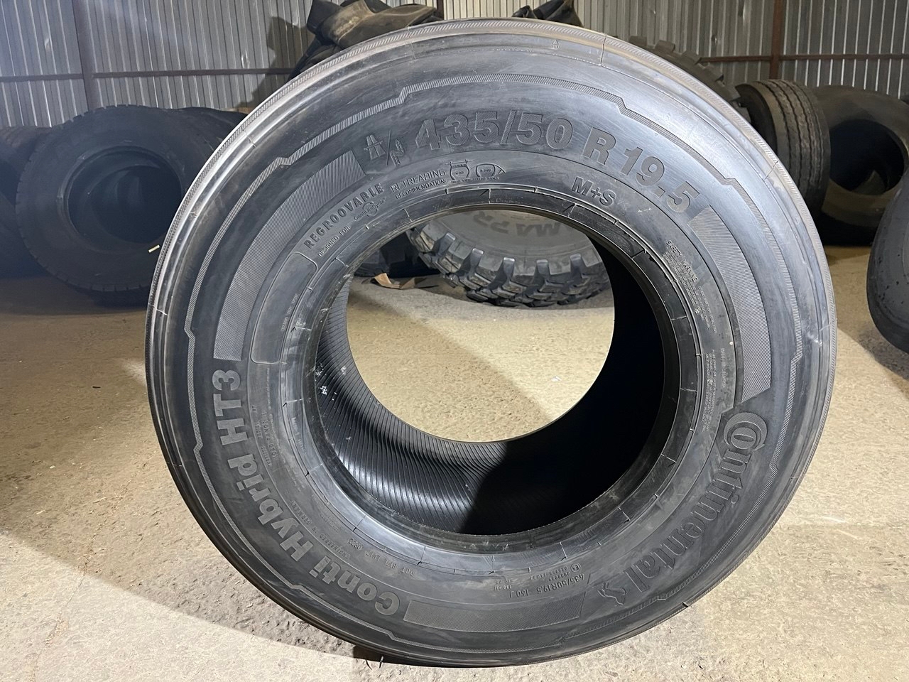 Грузовая шина Continental HT3 Conti Hybrid 435/50 R19.5 160J, прицеп