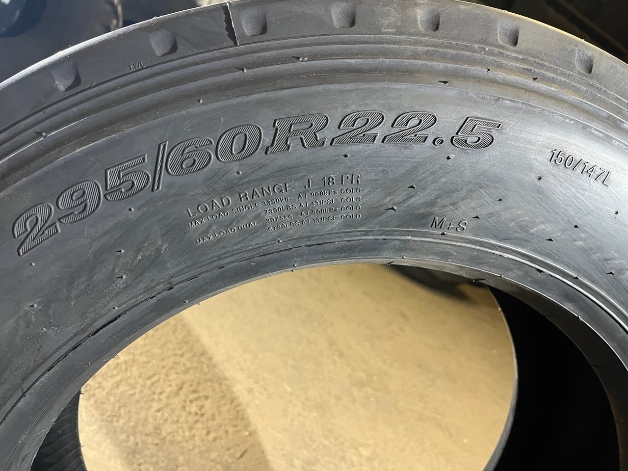 Грузовая шина Goodride CR966 295/60 R22.5 150/147L, Рулевая ось