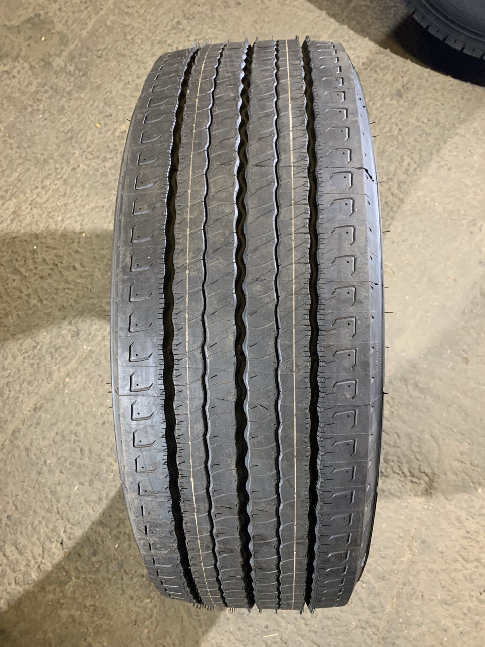 Грузовая шина Michelin X Line Energy Z 295/60 R22.5 150/147K, рулевая ось