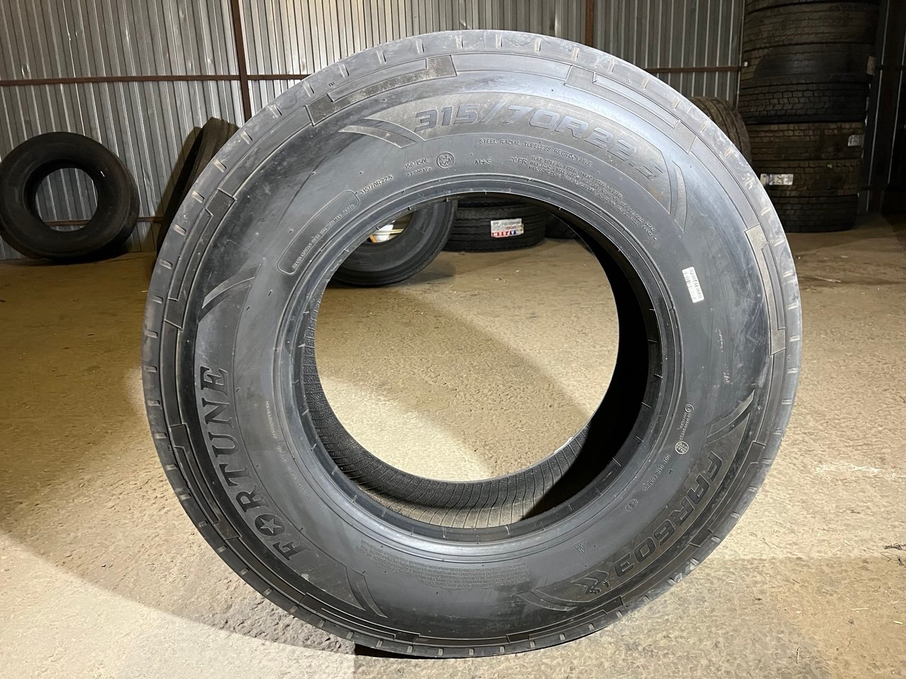 Грузовая шина Fortune FAR603 315/70 R22.5 156/150L, Рулевая ось