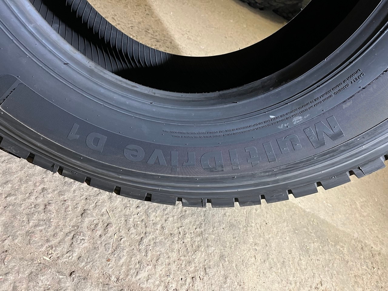 Грузовая шина Goodride MultiDrive D1 315/80 R22.5 156/153L, Ведущая ось