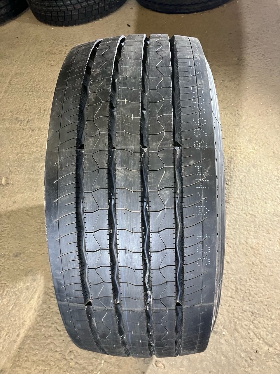 Грузовая шина Sailun SFR1 385/55 R22.5 160K, рулевая ось