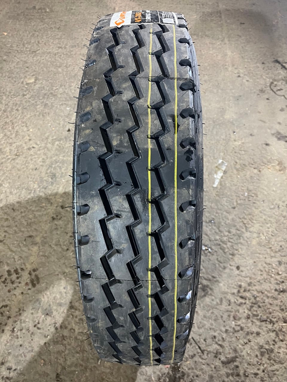Грузовая шина Ovation VI-702 7.50 R16 122/118M, универсальная ось