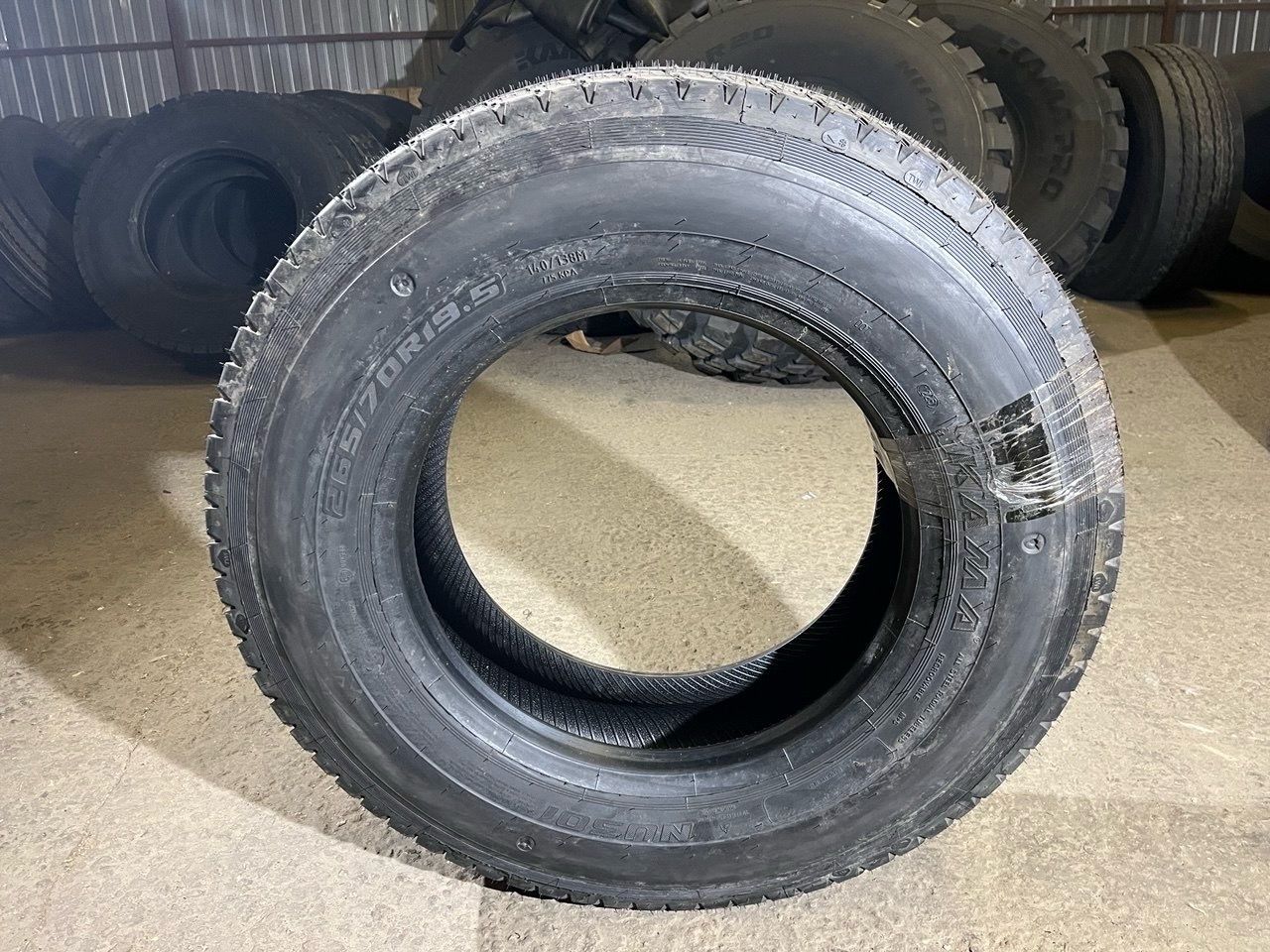 Грузовая шина Кама NU301 265/70 R19.5 140/138M, универсальная ось