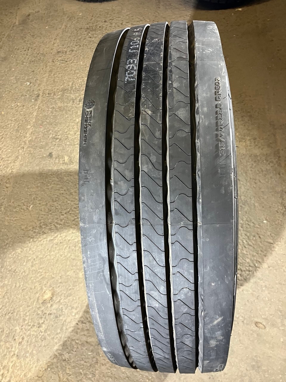 Грузовая шина Fortune FAR603 315/70 R22.5 156/150L, Рулевая ось