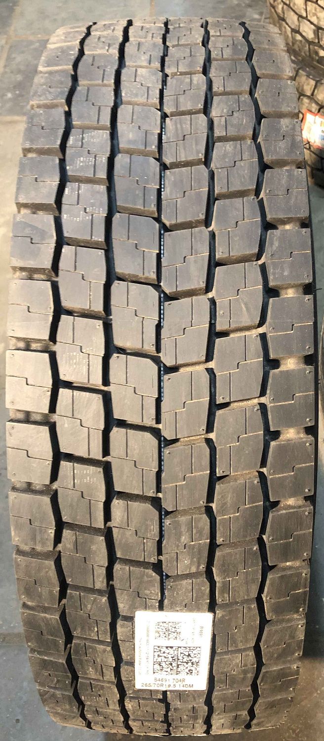 Грузовая шина Yokohama 704R 265/70 R19.5 140/138M, Ведущая ось