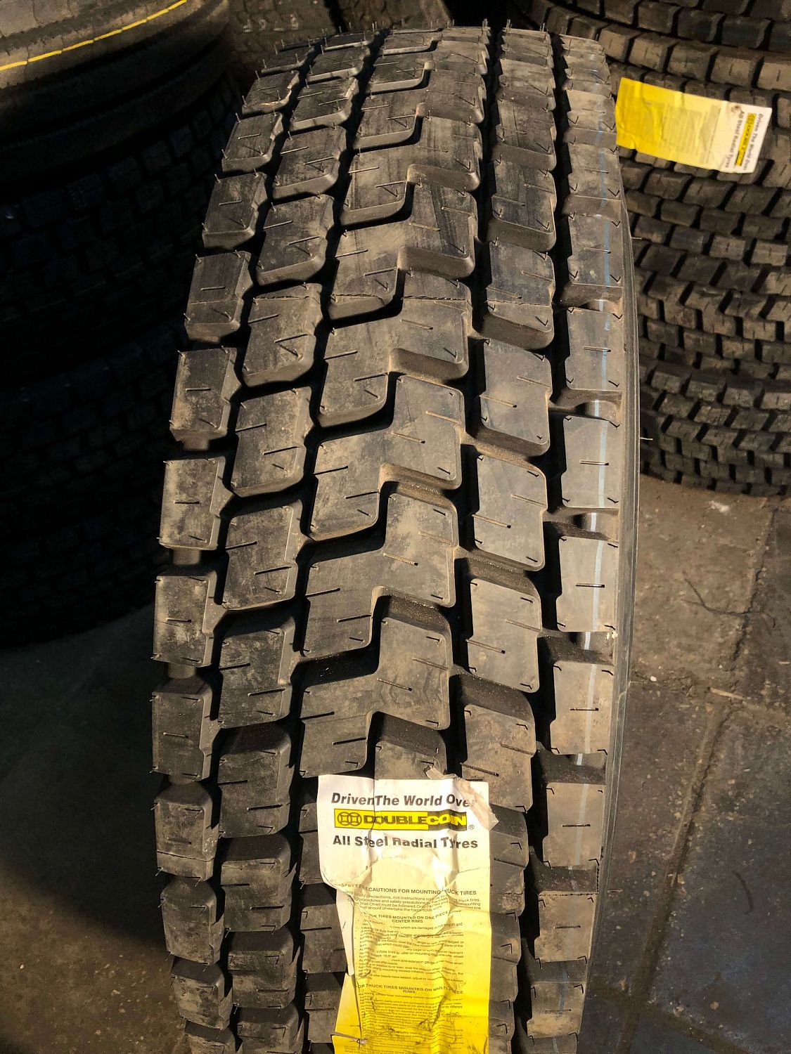 Грузовая шина DoubleCoin RLB450 315/80 R22.5 160/157J, Ведущая ось