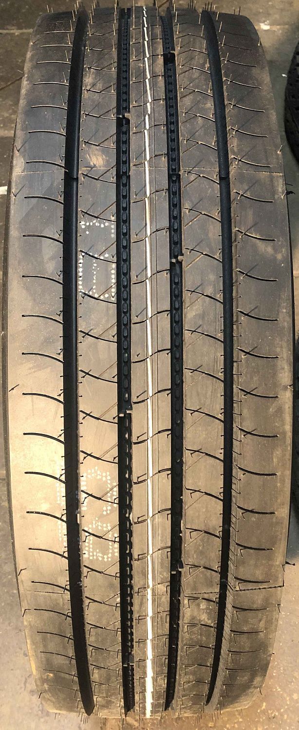 Грузовая шина Firestone FS411 265/70 R19.5 140/138M, рулевая ось