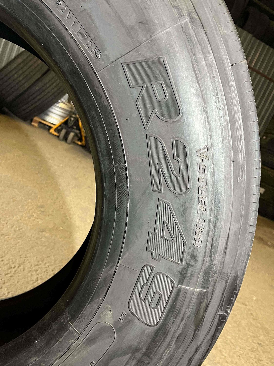 Грузовая шина Bridgestone R249 315/70 R22.5 152/148M, рулевая ось