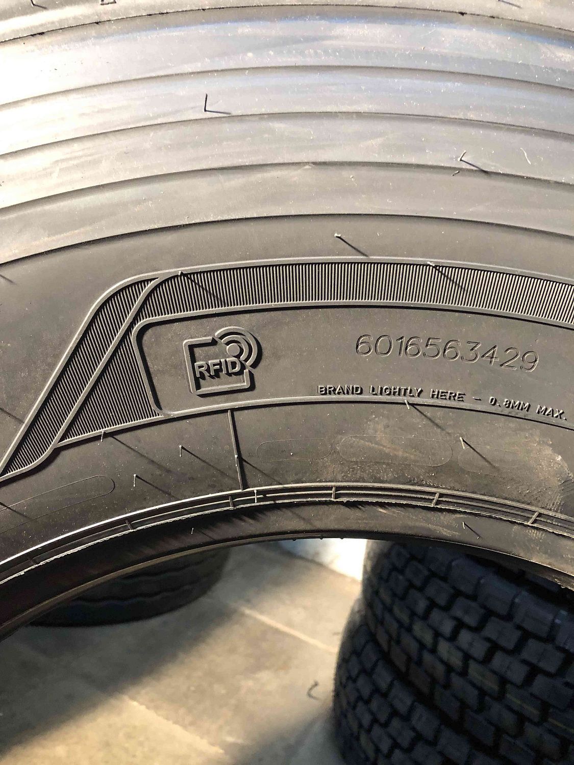 Грузовая шина GoodYear Kmax T GEN-2 385/65 R22.5 164K, прицеп