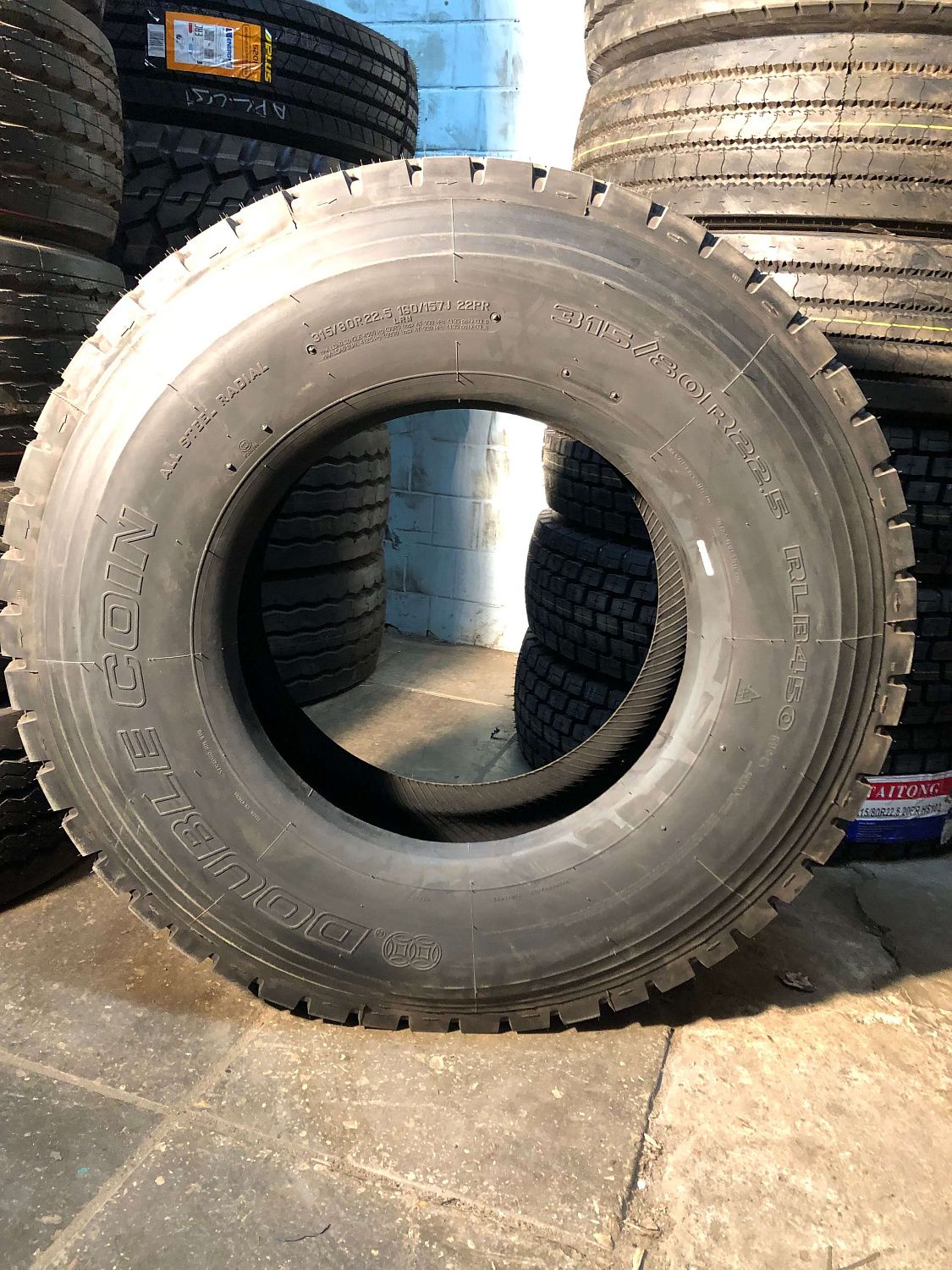 Грузовая шина DoubleCoin RLB450 315/80 R22.5 160/157J, Ведущая ось