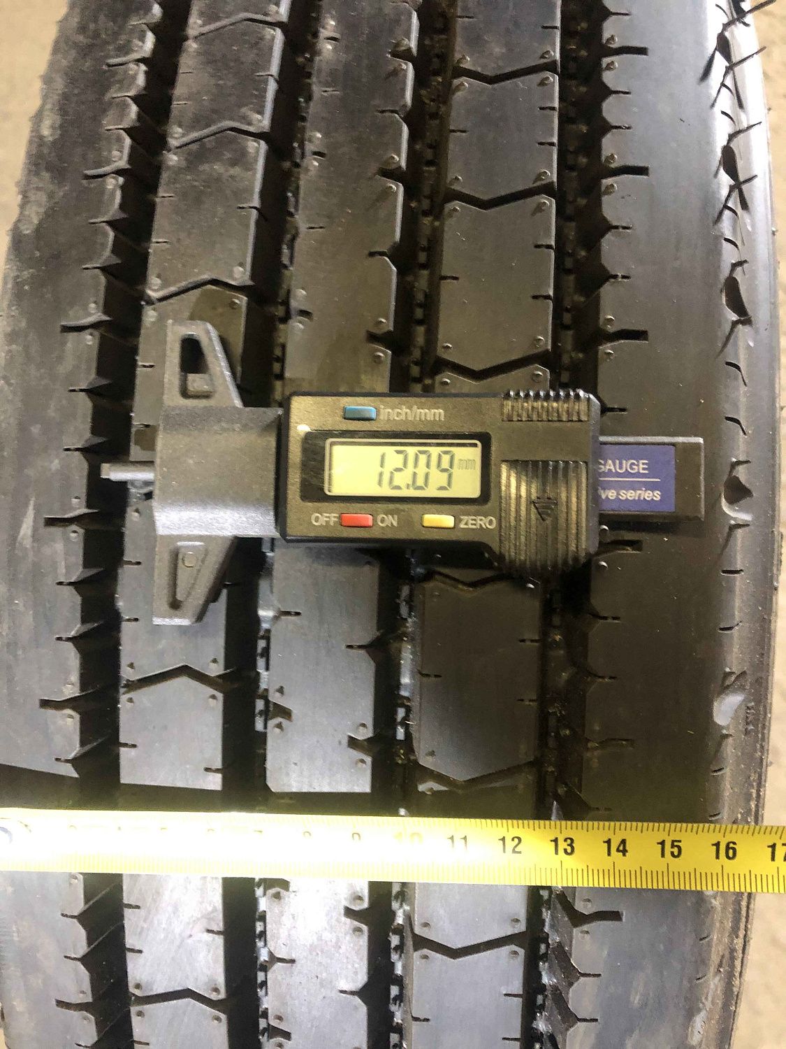 Грузовая шина GoldenCrown CR960A 215/75 R17.5 128/126M, Рулевая ось