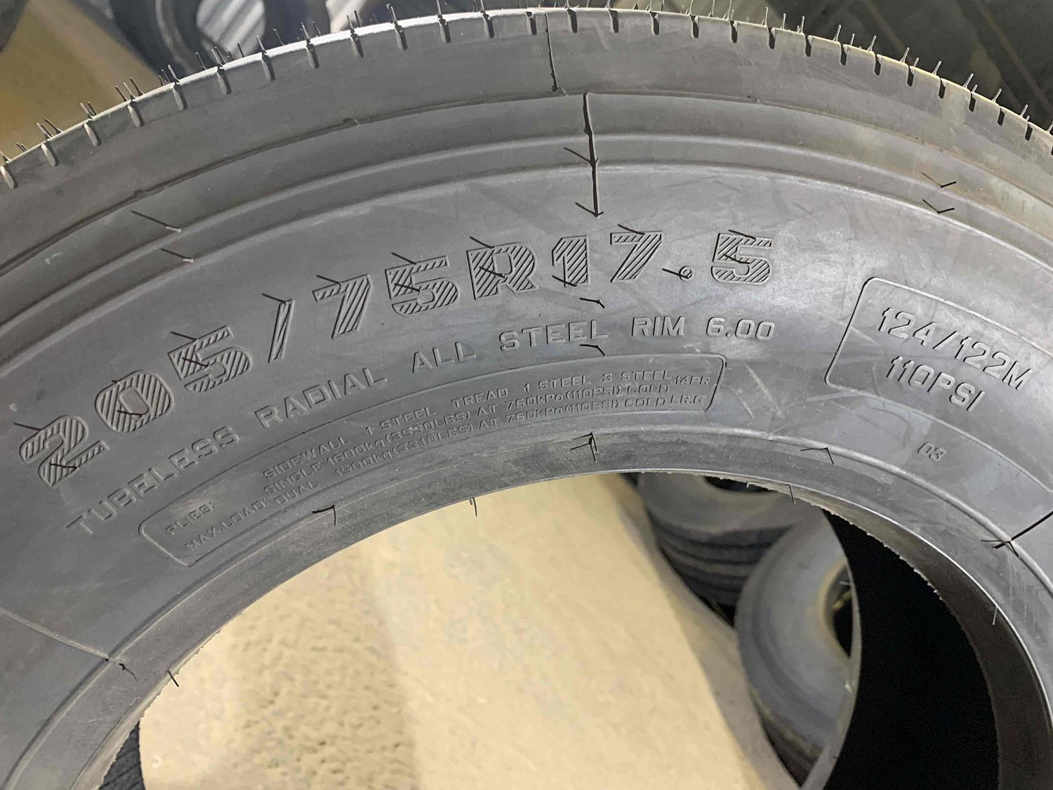 Грузовая шина Aeolus ASR35 205/75 R17.5 124/122M, рулевая ось