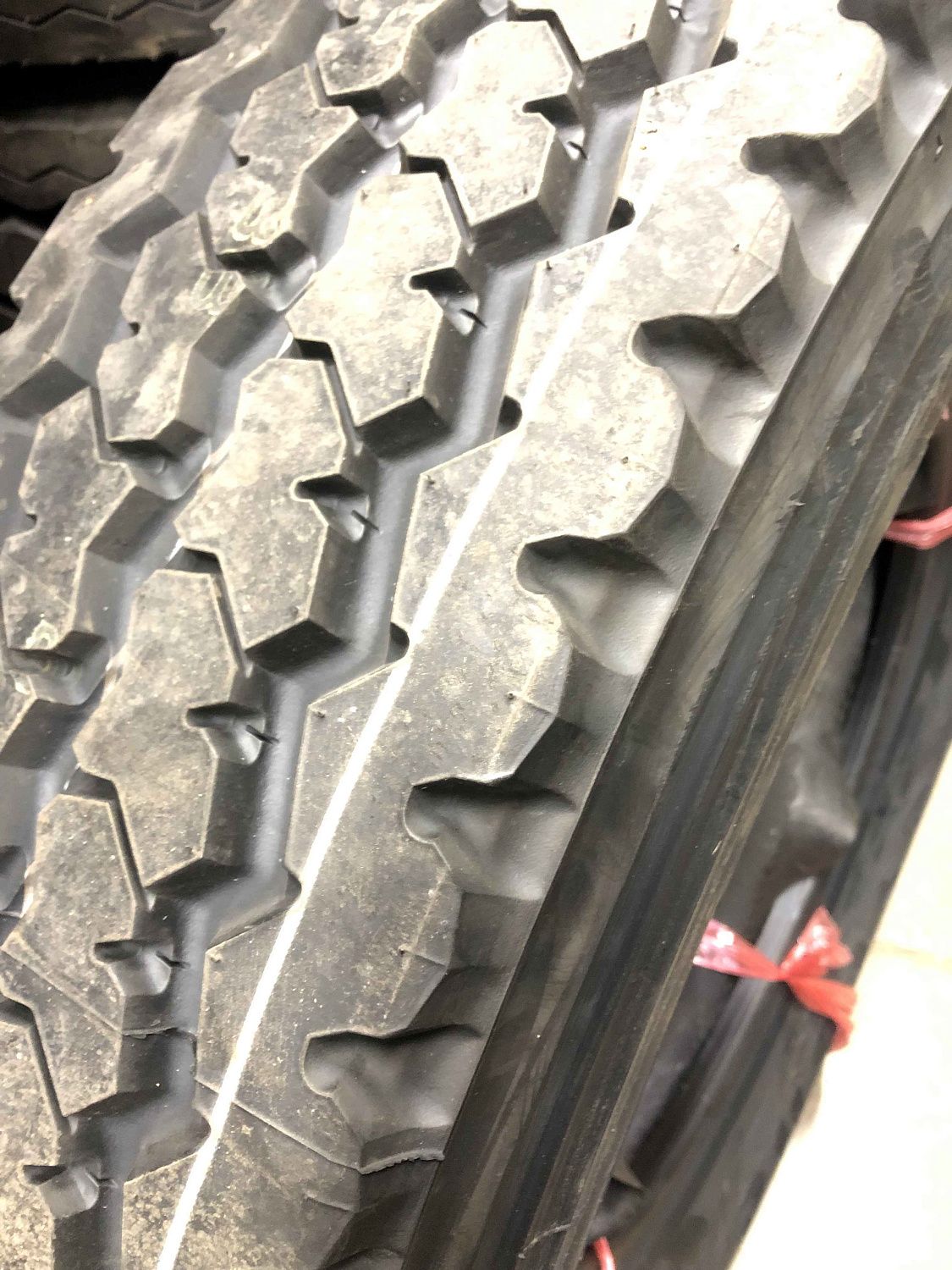 Грузовая шина Firestone UT3000 12.00 R24 156/153K, универсальная ось