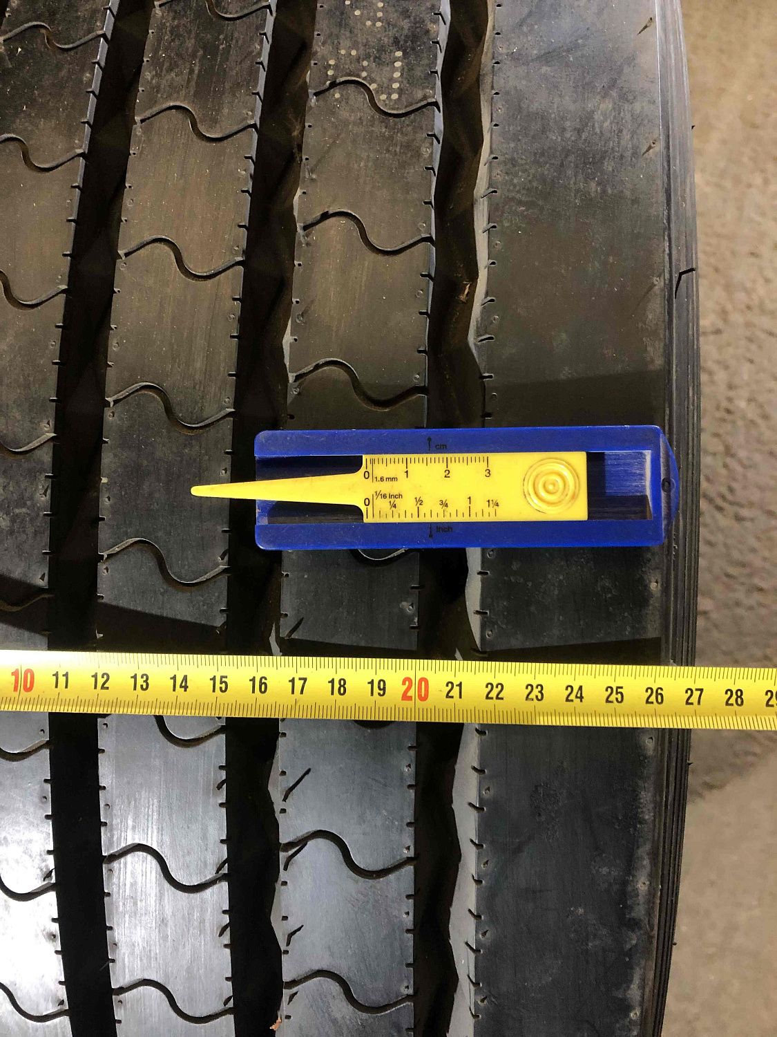 Грузовая шина GiTi GSR225 315/70 R22.5 156/150L, рулевая ось