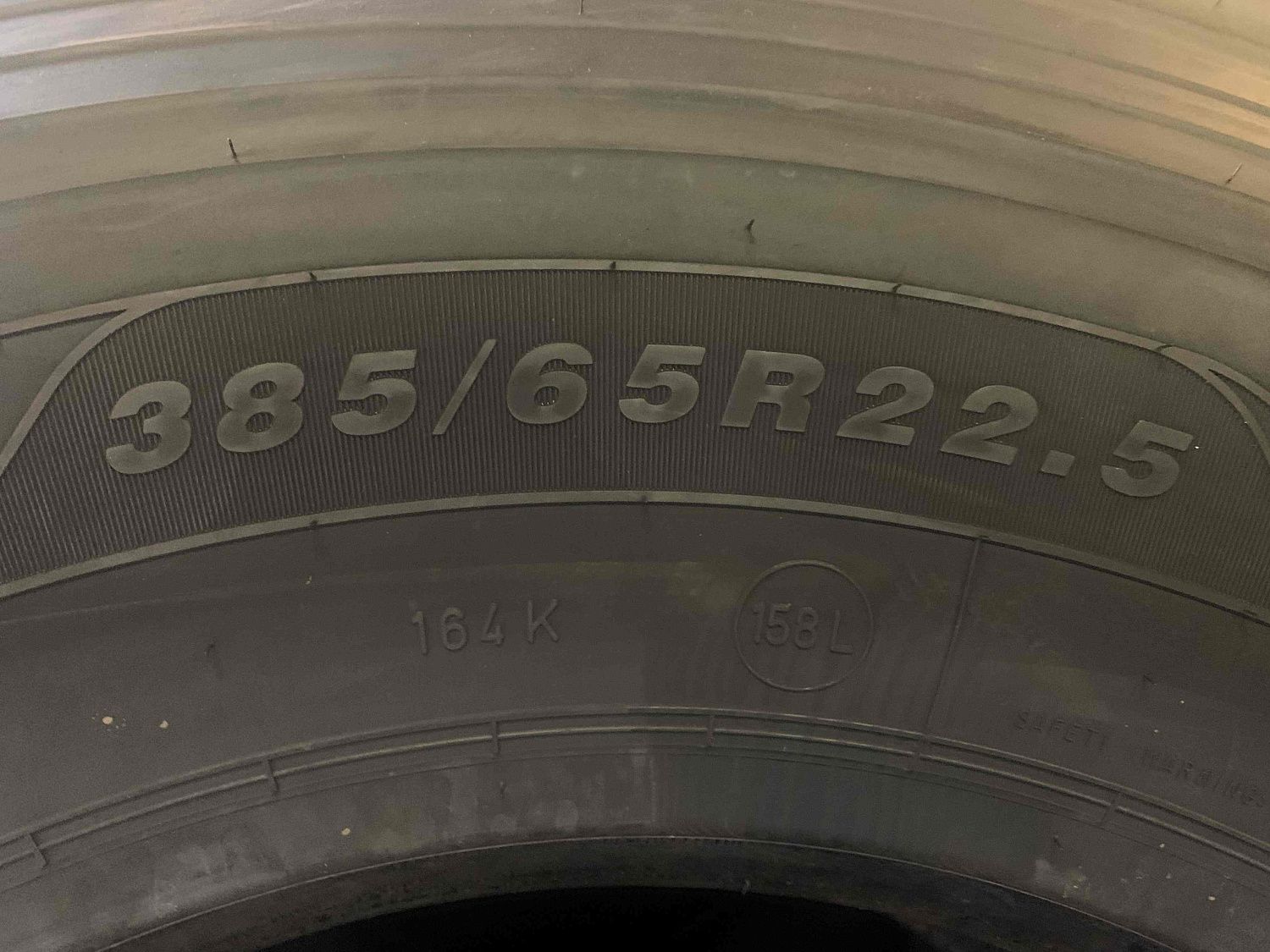 Грузовая шина GoodYear Kmax T HL 385/65 R22.5 164K, прицеп