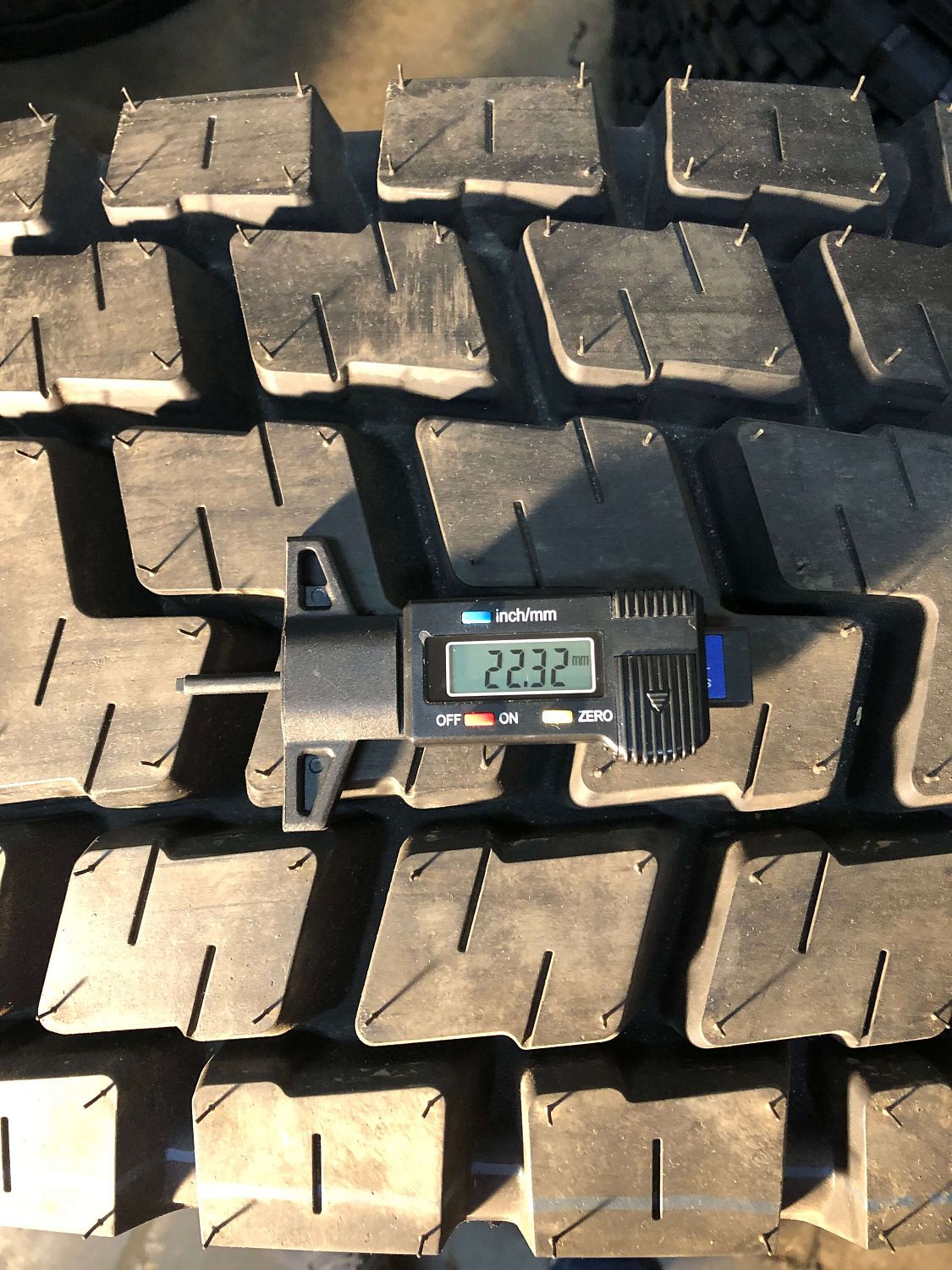 Грузовая шина DoubleCoin RLB450 315/80 R22.5 160/157J, Ведущая ось