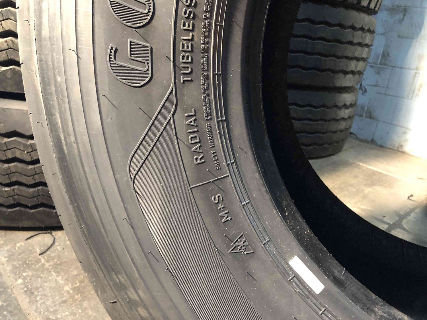 Грузовая шина GoodYear Kmax T GEN-2 385/65 R22.5 164K, прицеп