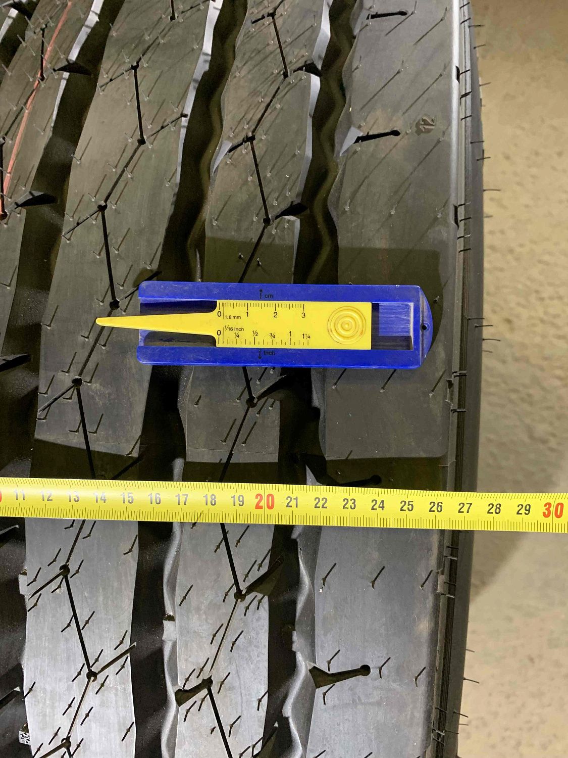 Грузовая шина Кама Pro NF203 315/70 R22.5 156/150L, рулевая ось