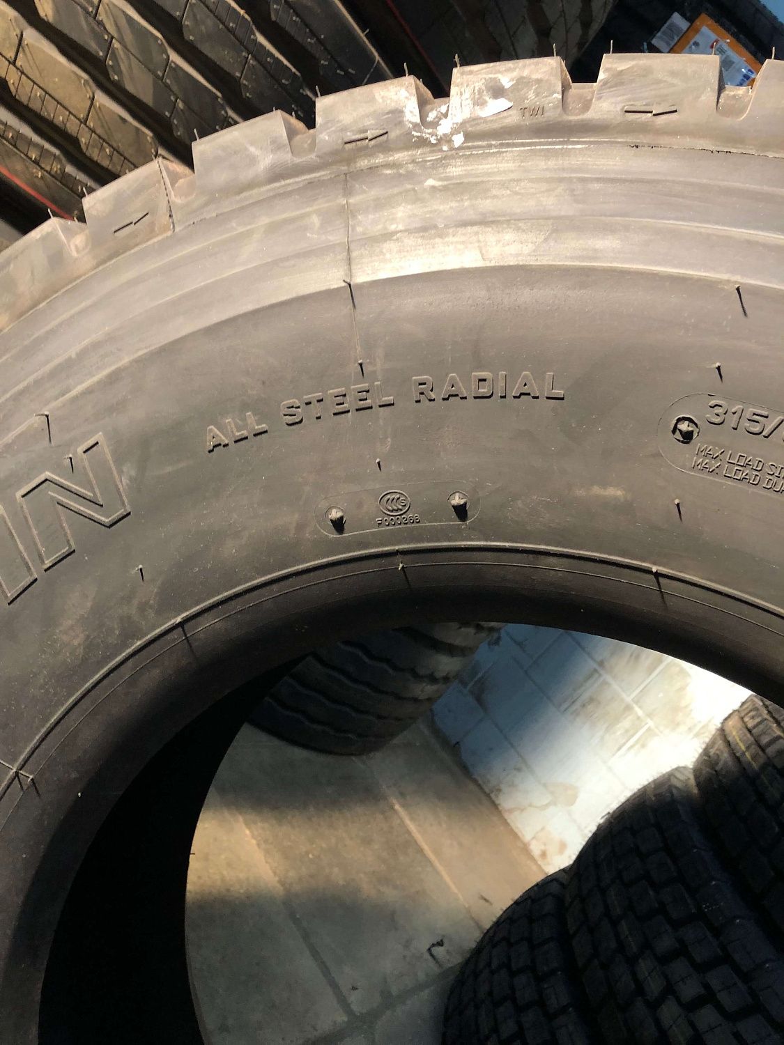 Грузовая шина DoubleCoin RLB450 315/80 R22.5 160/157J, Ведущая ось