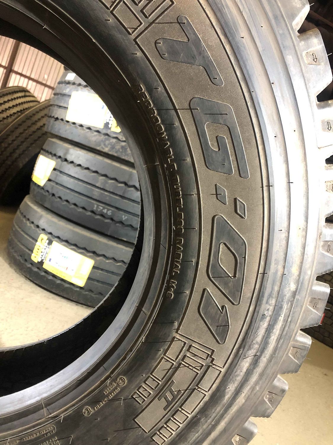 Грузовая шина Pirelli TG:01 315/80 R22.5 156/150K, ведущая ось