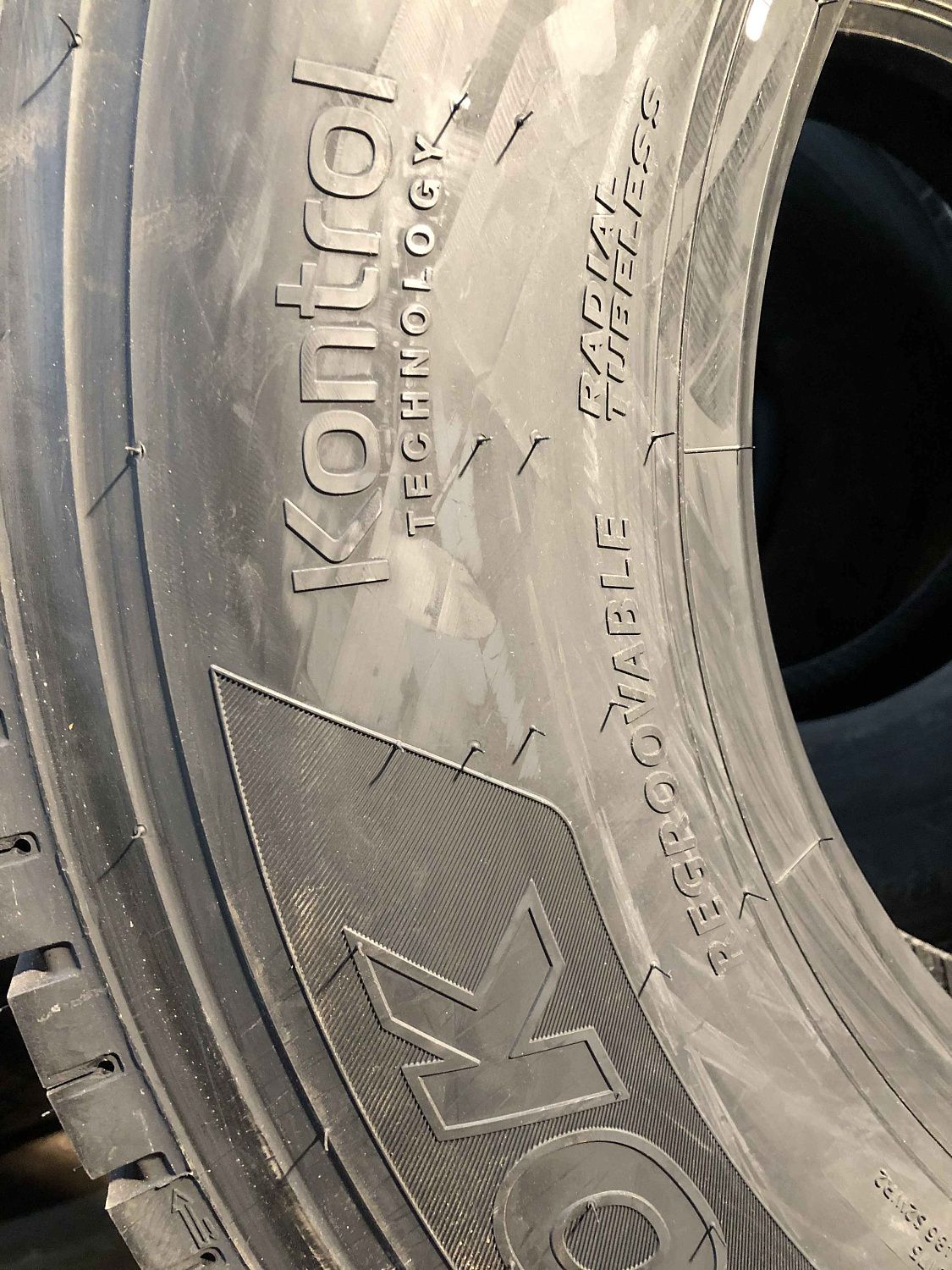 Грузовая шина Hankook DH31 Smart Flex 315/70 R22.5 154/150L, ведущая ось