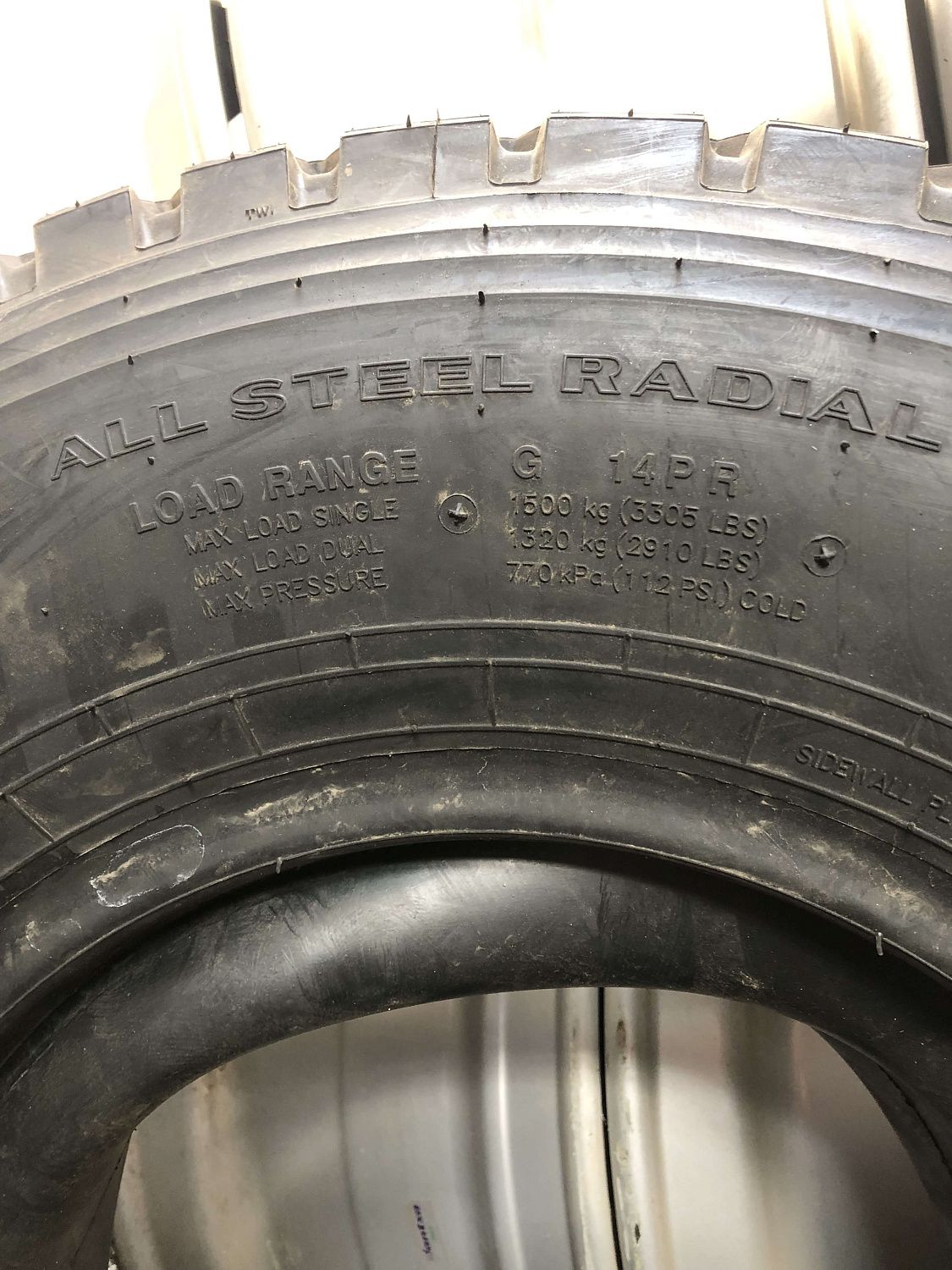 Грузовая шина Westlake CR926 7.50 R16 122/118L, универсальная ось Грузовая шина Westlake CR926 7.50 R16 122/118L, универсальная ось