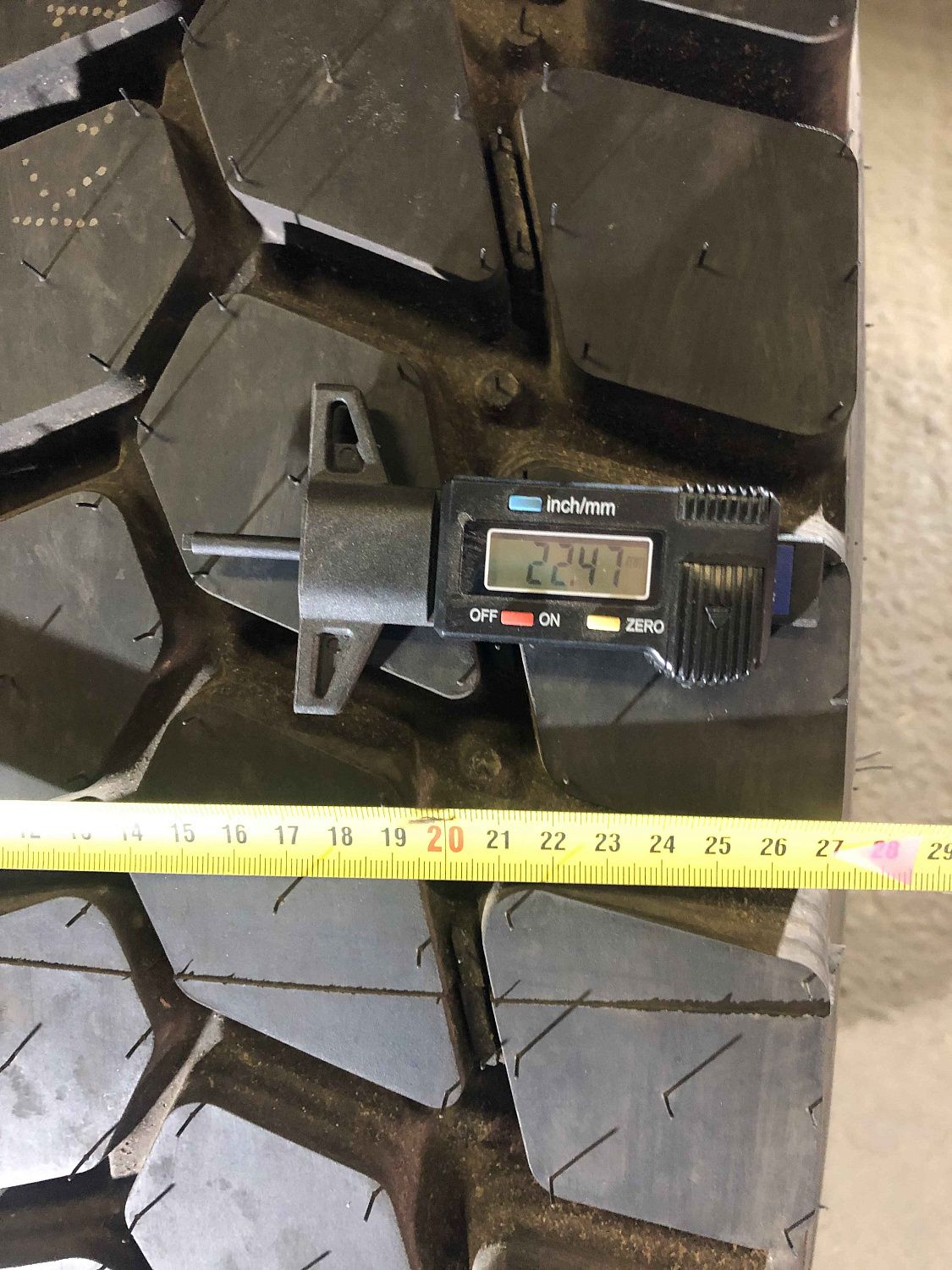 Грузовая шина Pirelli TG:01 315/80 R22.5 156/150K, ведущая ось