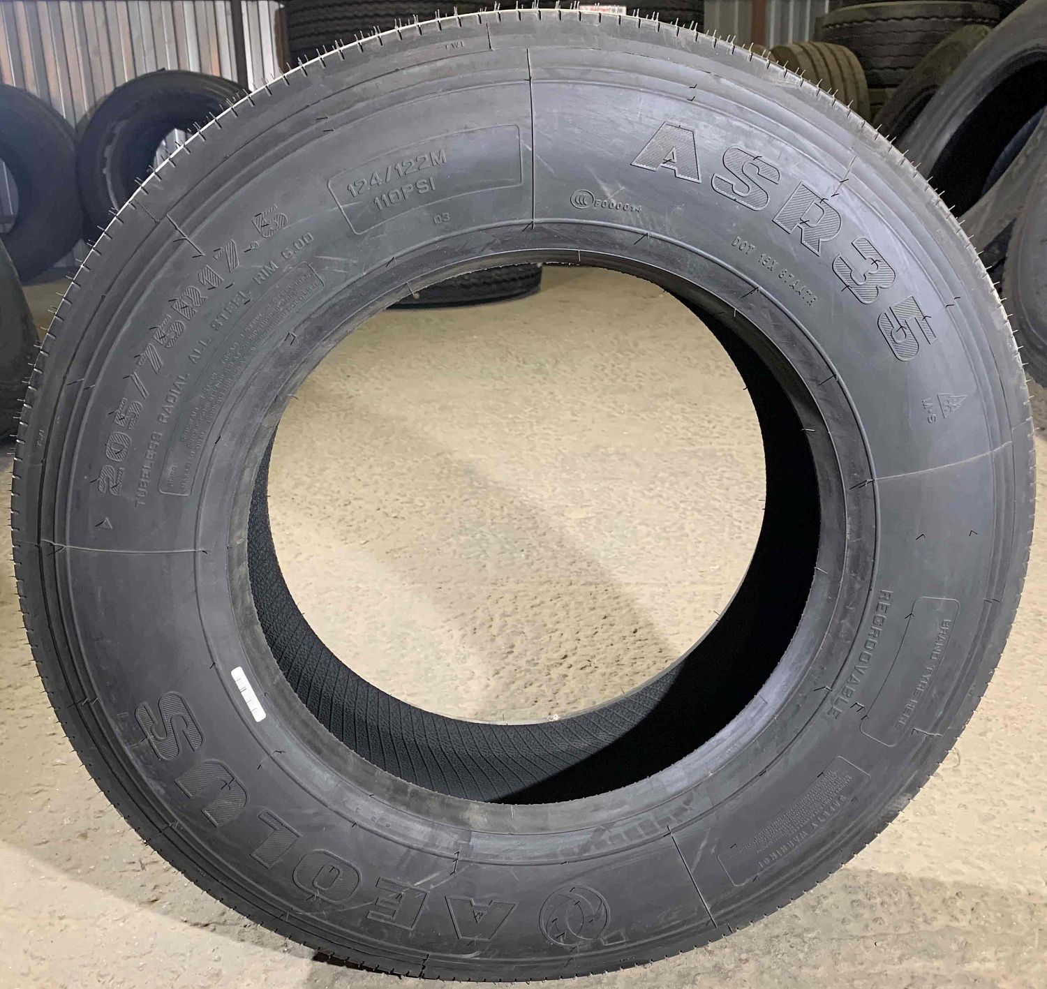 Грузовая шина Aeolus ASR35 205/75 R17.5 124/122M, рулевая ось