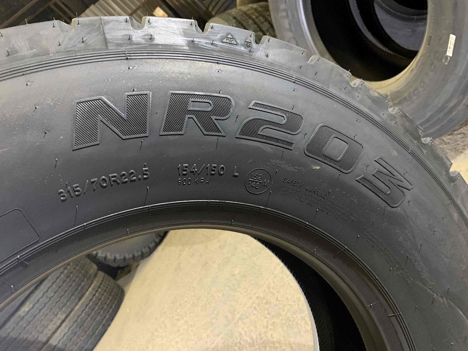Грузовая шина Кама Pro NR203 315/70 R22.5 154/150L, ведущая ось