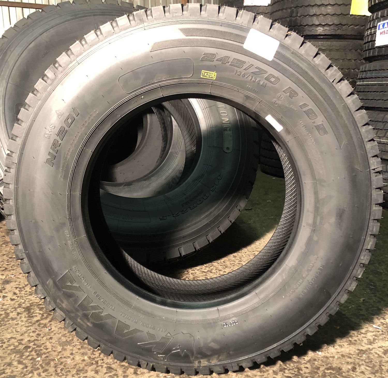 Грузовая шина Кама NR201 245/70 R19.5 136/134M, ведущая ось
