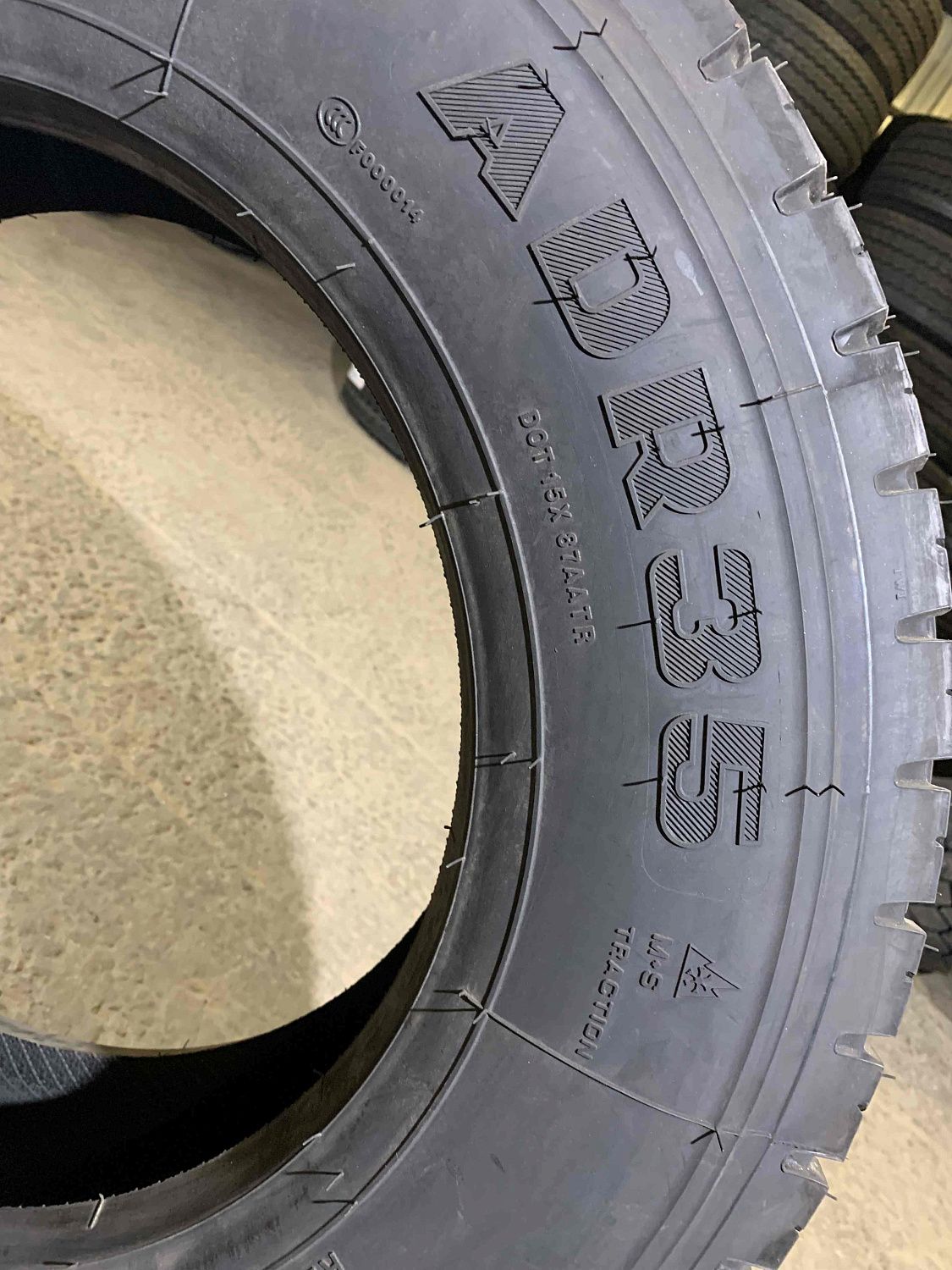 Грузовая шина Aeolus ADR35 205/75 R17.5 124/122M, ведущая ось